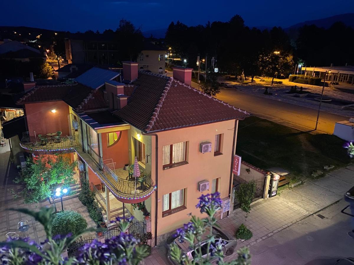 Family Hotel Kavrakovi Pavel Banya Esterno foto