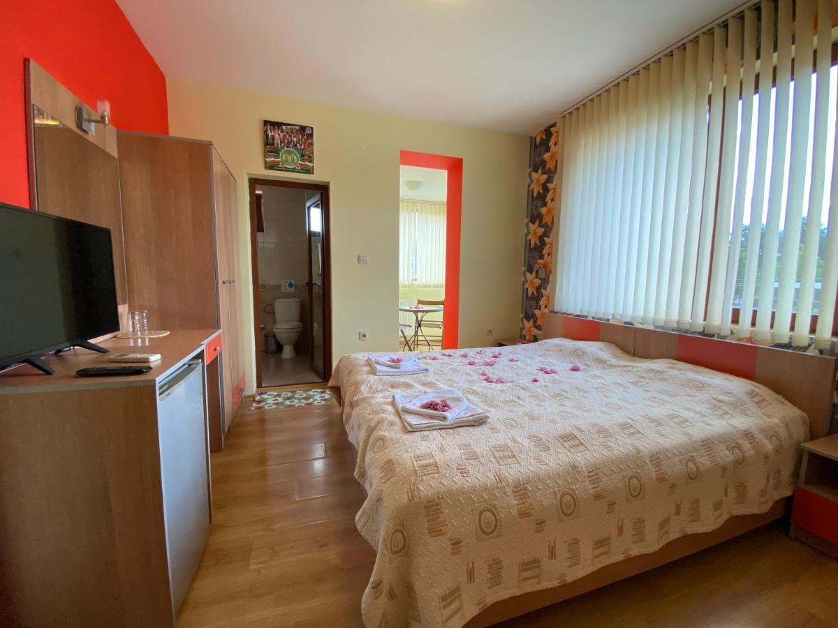 Family Hotel Kavrakovi Pavel Banya Esterno foto
