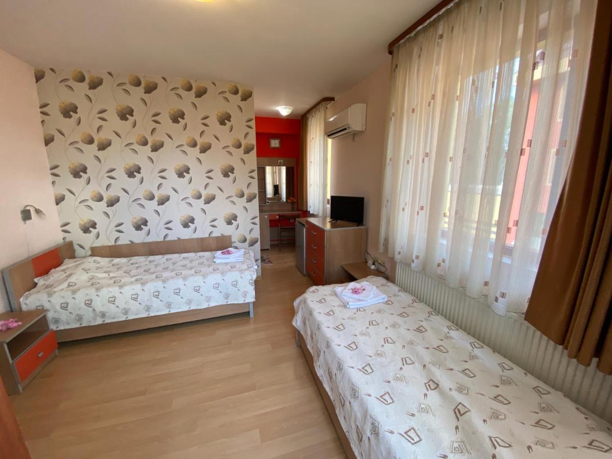 Family Hotel Kavrakovi Pavel Banya Esterno foto